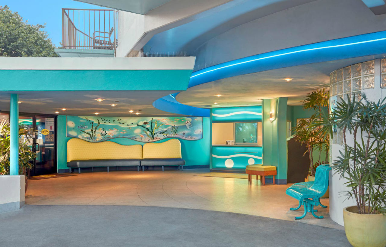 Aston Waikiki Circle Hotel